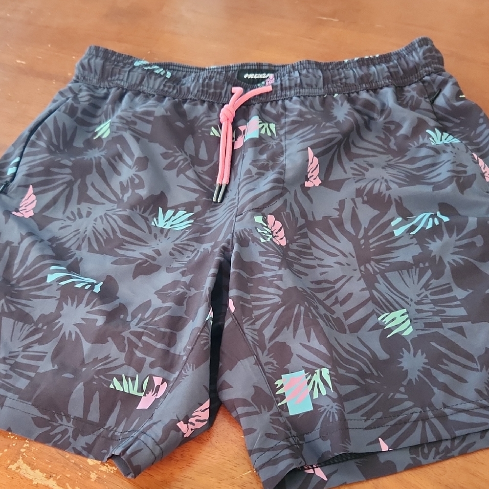 Tropical Leaf Print Swim Trunks - Black and Green